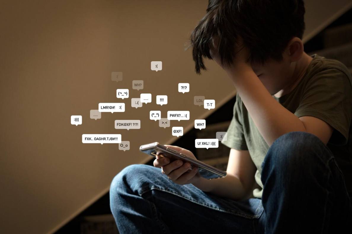 Guide to Discussing Online Behaviour with Your Teen - Tips for Parents